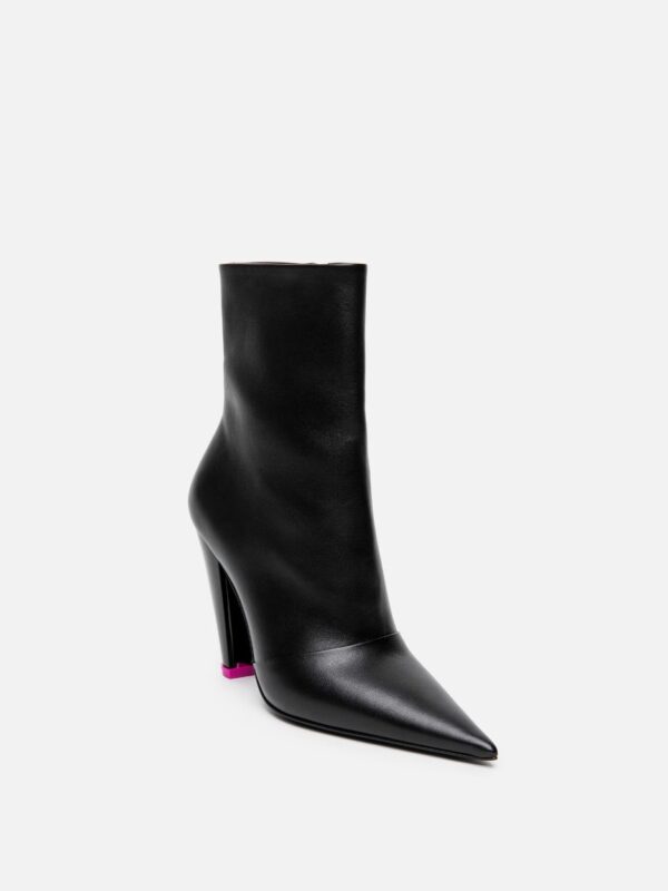 LEATHER ANKLE BOOTIES 100