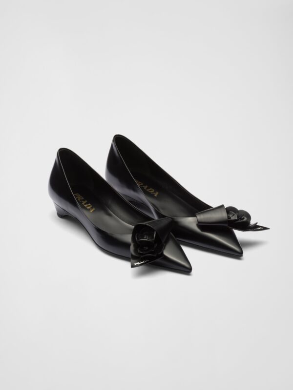 BRUSHED LEATHER PUMPS