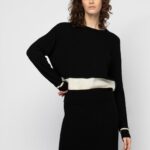 PLUMS SWEATER