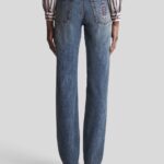 JEANS WITH EMBROIDERED POCKETS