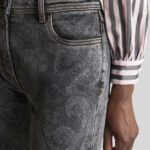 SKINNY JEANS WITH PAISLEY