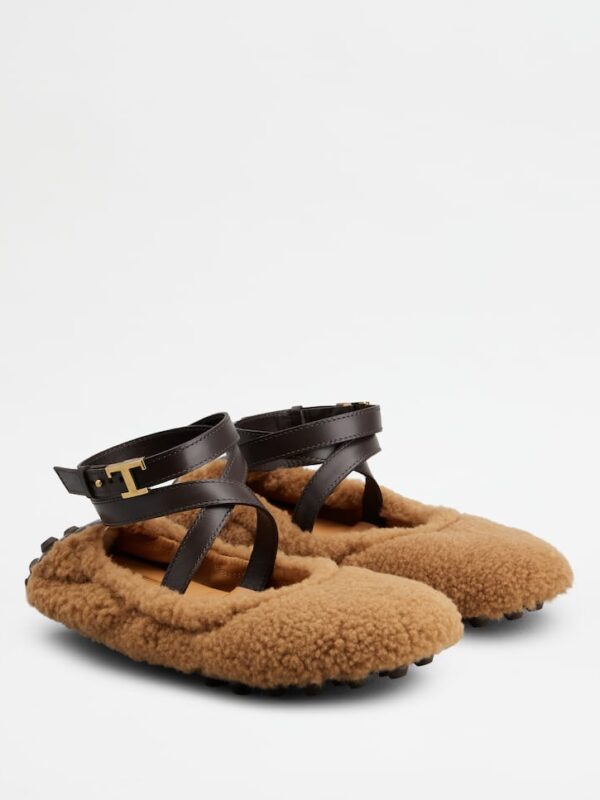 BALLERINA SHEEPSKIN WITH STRAP