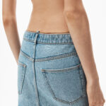 NAME PLATE V FRONT DENIM SKIRT