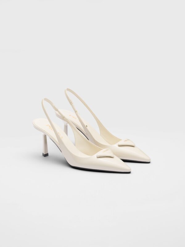 PATENT LEATHER SLINGBACKS