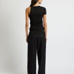 OPEN TWIST SIDE TEE
