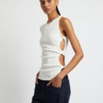 OPEN TWIST SIDE TEE