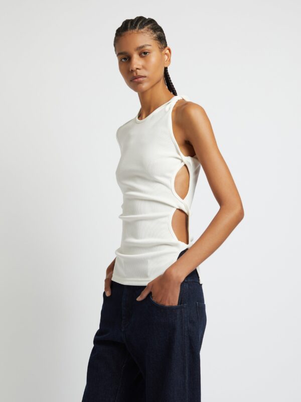 OPEN TWIST SIDE TEE