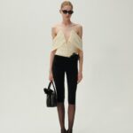 RUCHED WIRED V NECK TOP