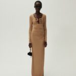 LONG SLEEVE FLOWER APPLIQUÉ TOP
