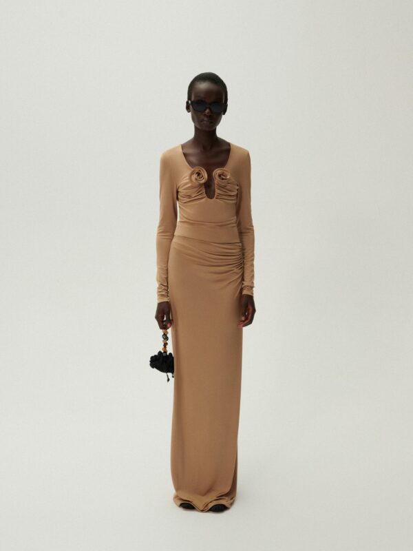 LONG SLEEVE FLOWER APPLIQUÉ TOP