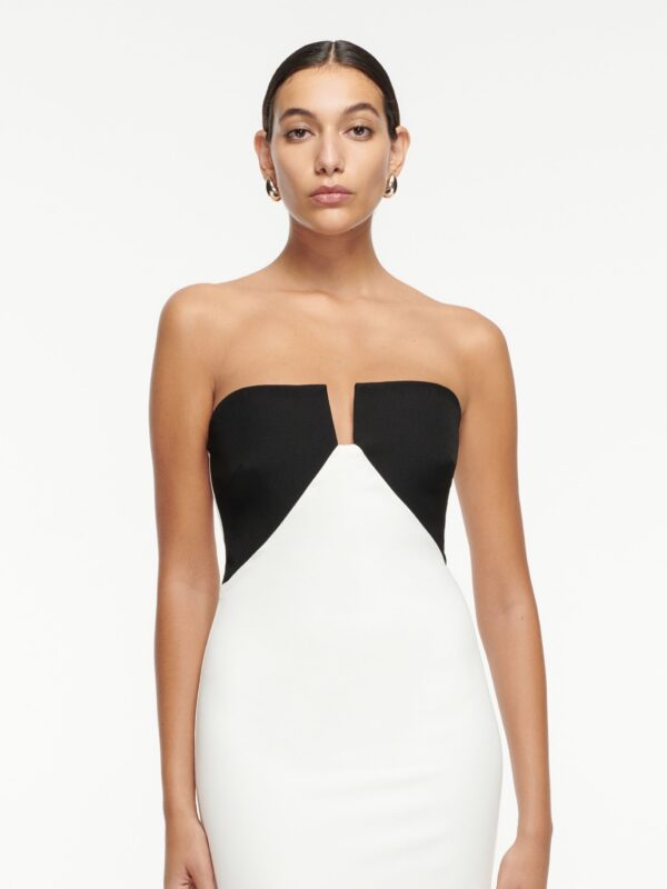 STRAPLESS CREPE GOWN