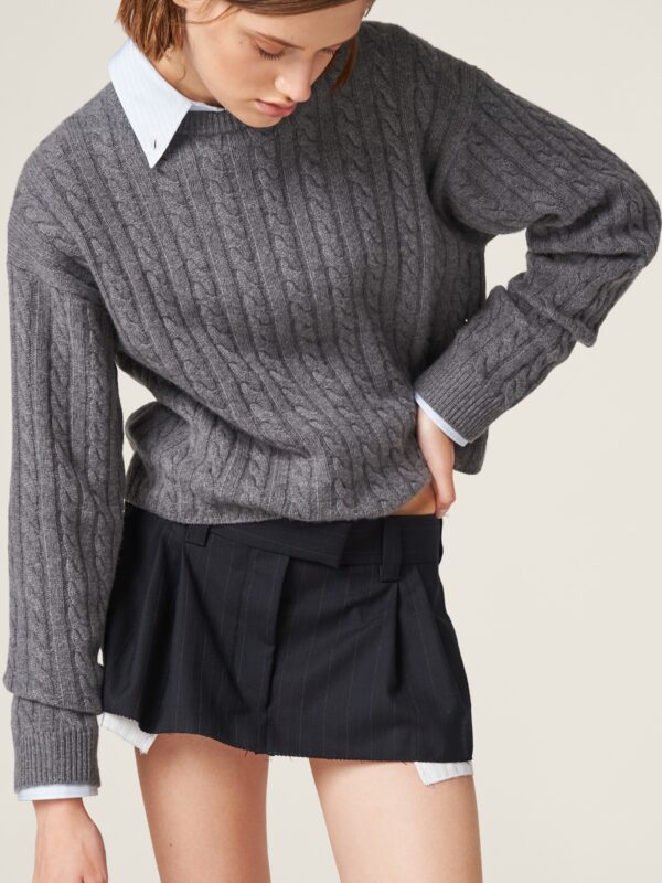 PLEATED PINSTRIPE MINI SKIRT