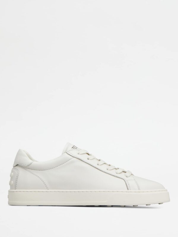 SNEAKERS IN LEATHER