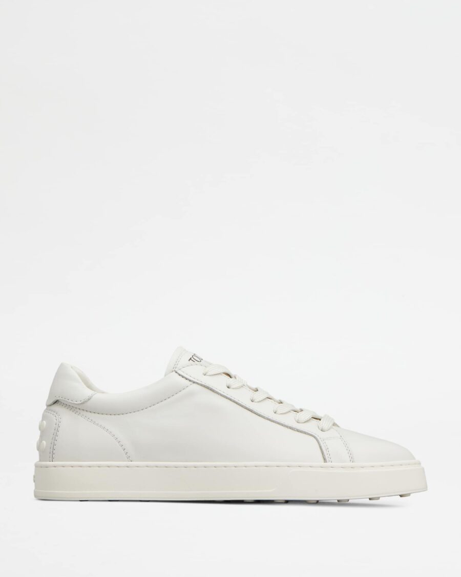 SNEAKERS IN LEATHER