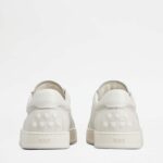 SNEAKERS IN LEATHER