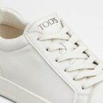 SNEAKERS IN LEATHER