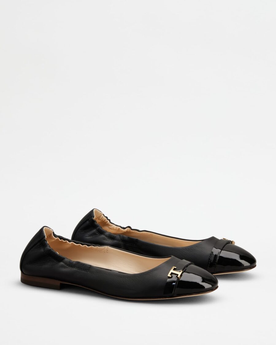 BALLERINAS IN LEATHER