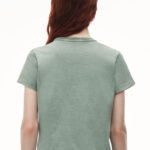 acid wash logo shrunken tee in cotton jersey