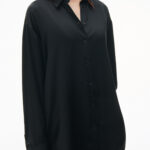 logo cutout shirt in silk charmeuse