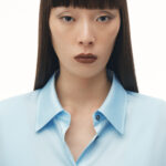 logo cutout shirt in silk charmeuse