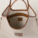 CANVAS TOTE WITH LOGO