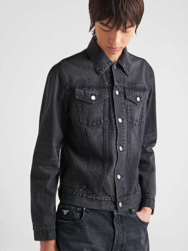 DENIM JACKET