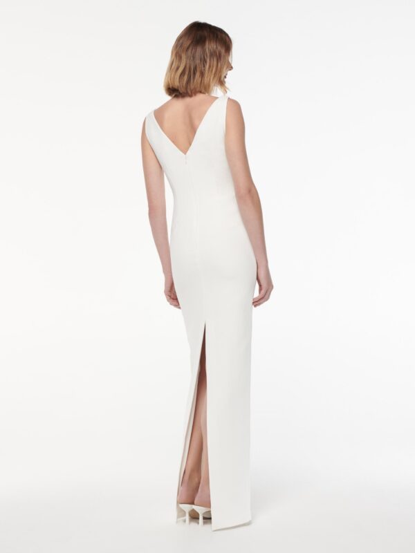FLOWER DETAIL WHITE GOWN