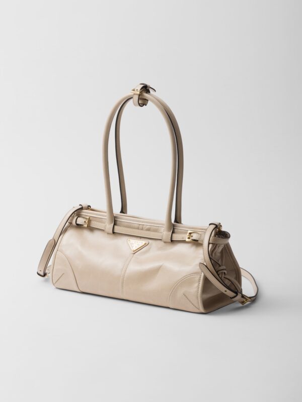 MEDIUM LEATHER HANDBAG