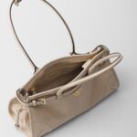 MEDIUM LEATHER HANDBAG