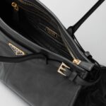 MEDIUM LEATHER HANDBAG