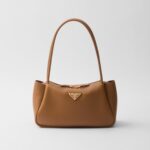 MEDIUM LEATHER HANDBAG