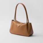 MEDIUM LEATHER HANDBAG