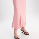 SLOUCHY ELEGANCE SKIRT