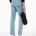 HIGH WAISTED STOVEPIPE JEANS