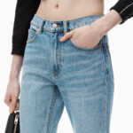 HIGH WAISTED STOVEPIPE JEANS