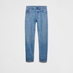 LOW-RISE JEANS