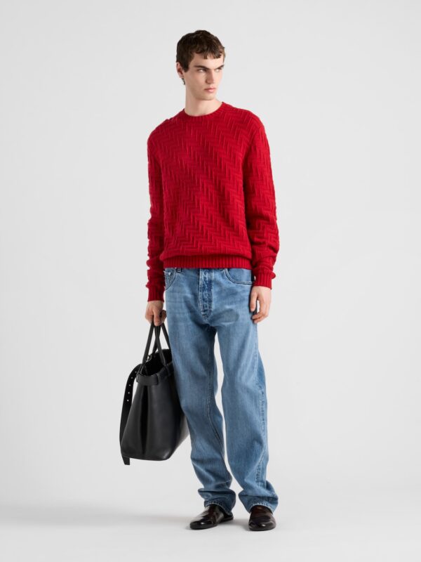 LOW-RISE JEANS