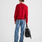 LOW-RISE JEANS