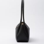 MEDIUM LEATHER HANDBAG