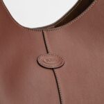 HOBO SHOULDER BAG IN LEATHER