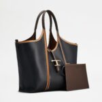 T TIMELESS TOTE BAG IN LEATHER