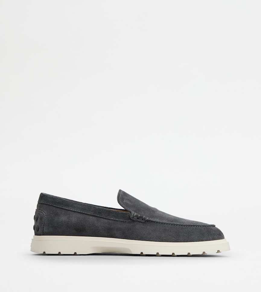 SLIPPER LOAFERS