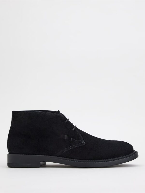 DESERT BOOTS
