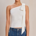 NOMI KNITTED TOP