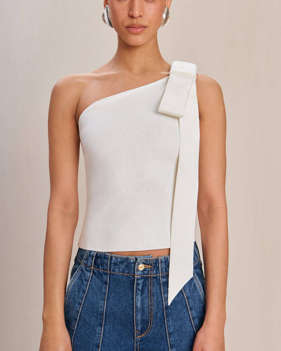 NOMI KNITTED TOP