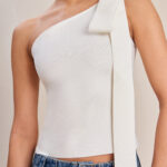 NOMI KNITTED TOP