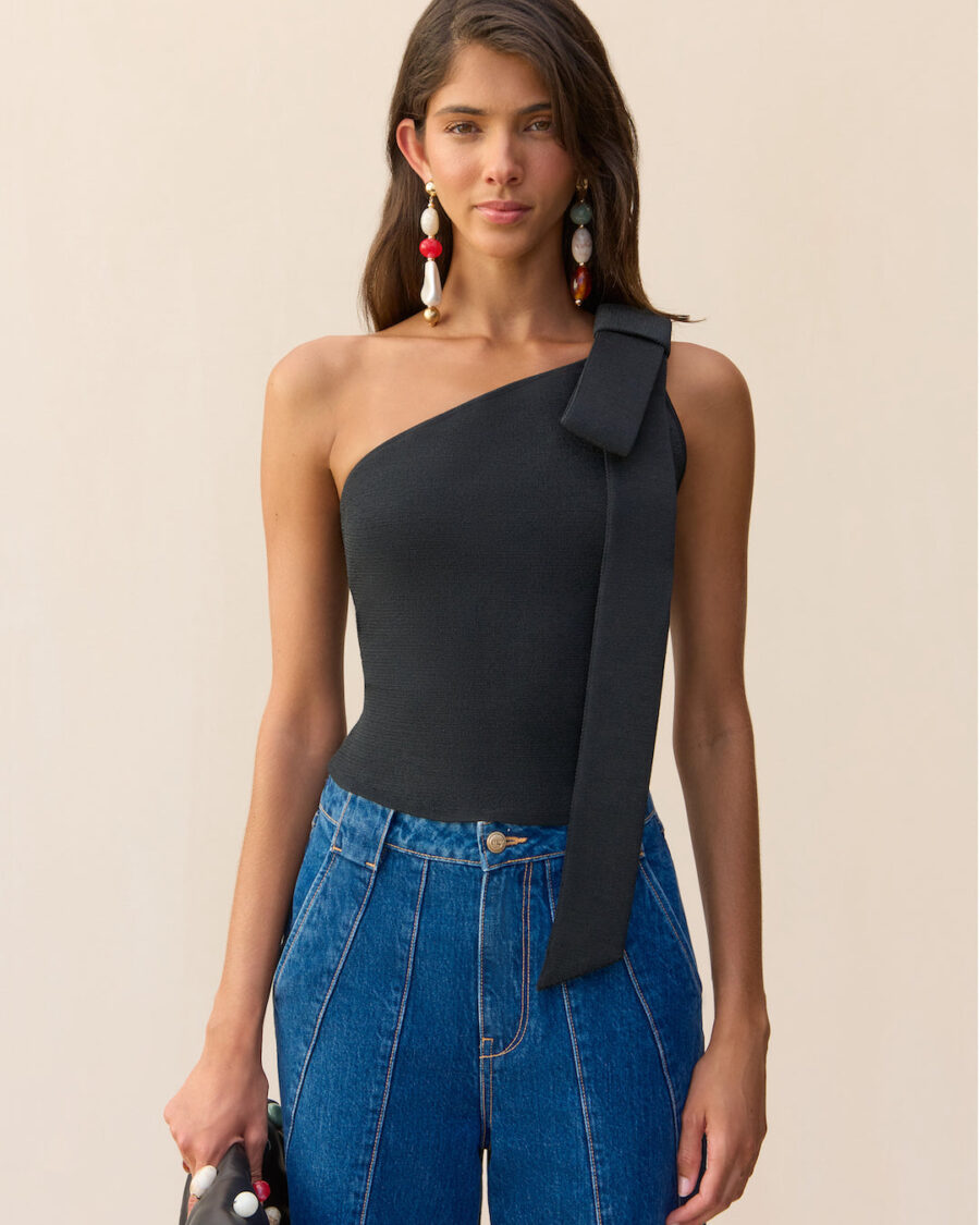 NOMI KNITTED TOP