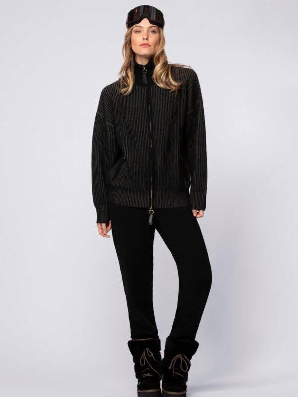 ZIPPED CARDIGAN
