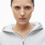 CROPPED ZIPPED HOODIE