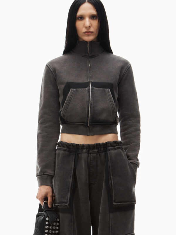 CROPPED CARGO ZIPPED SWEATSHIRT